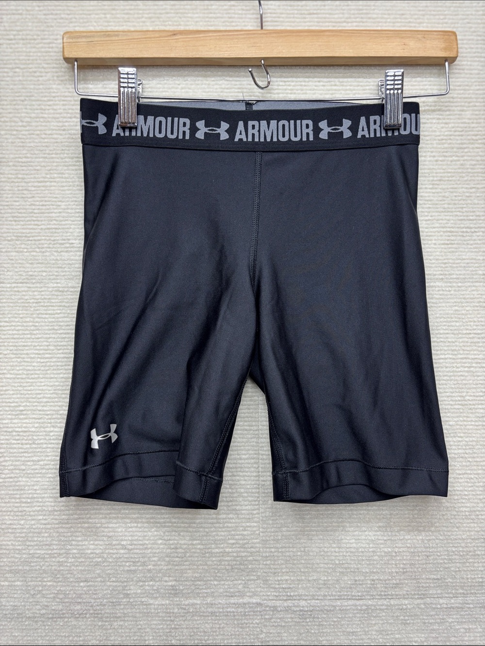 Under Armour small Black Performance Compression Shorts